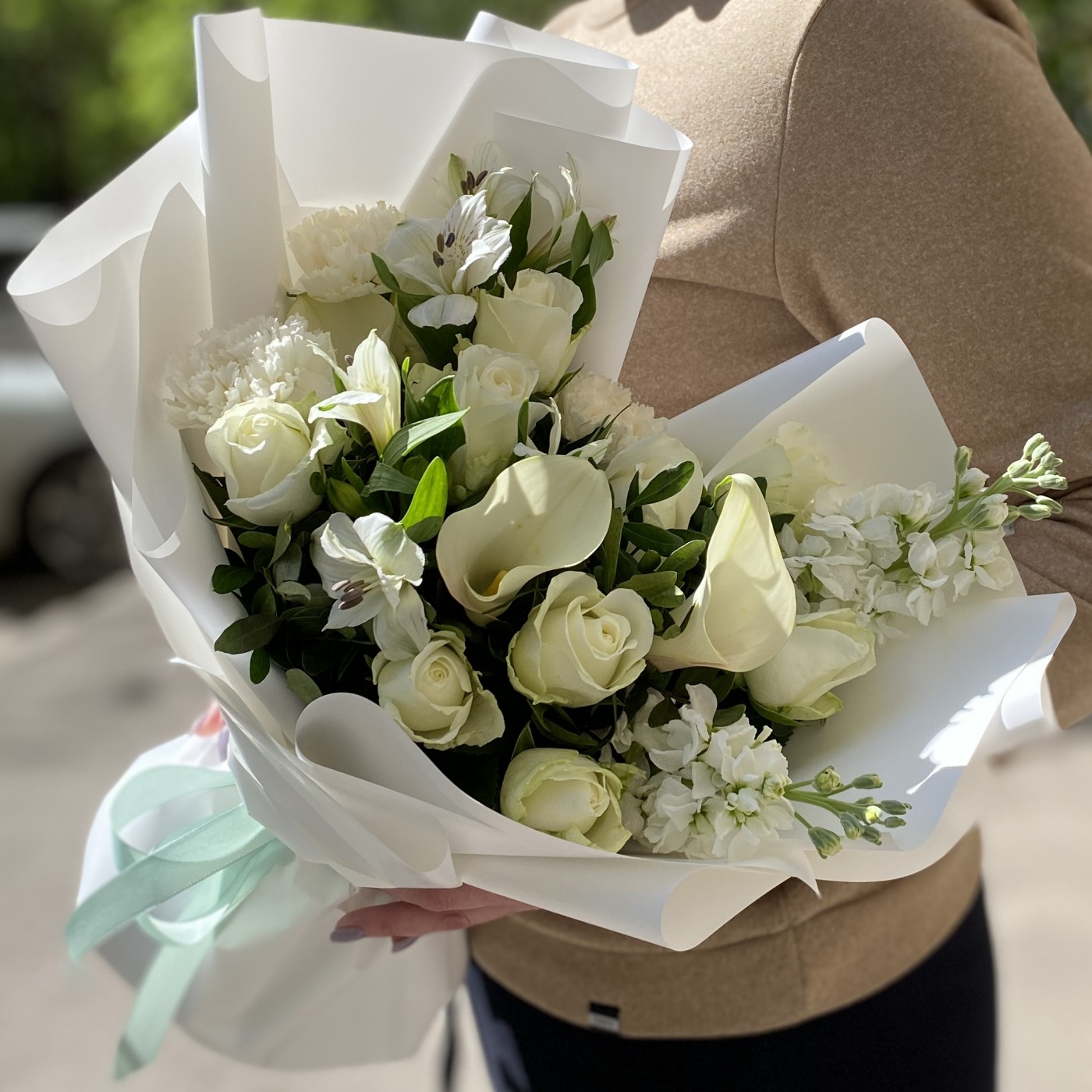 Букет с каллами Юность