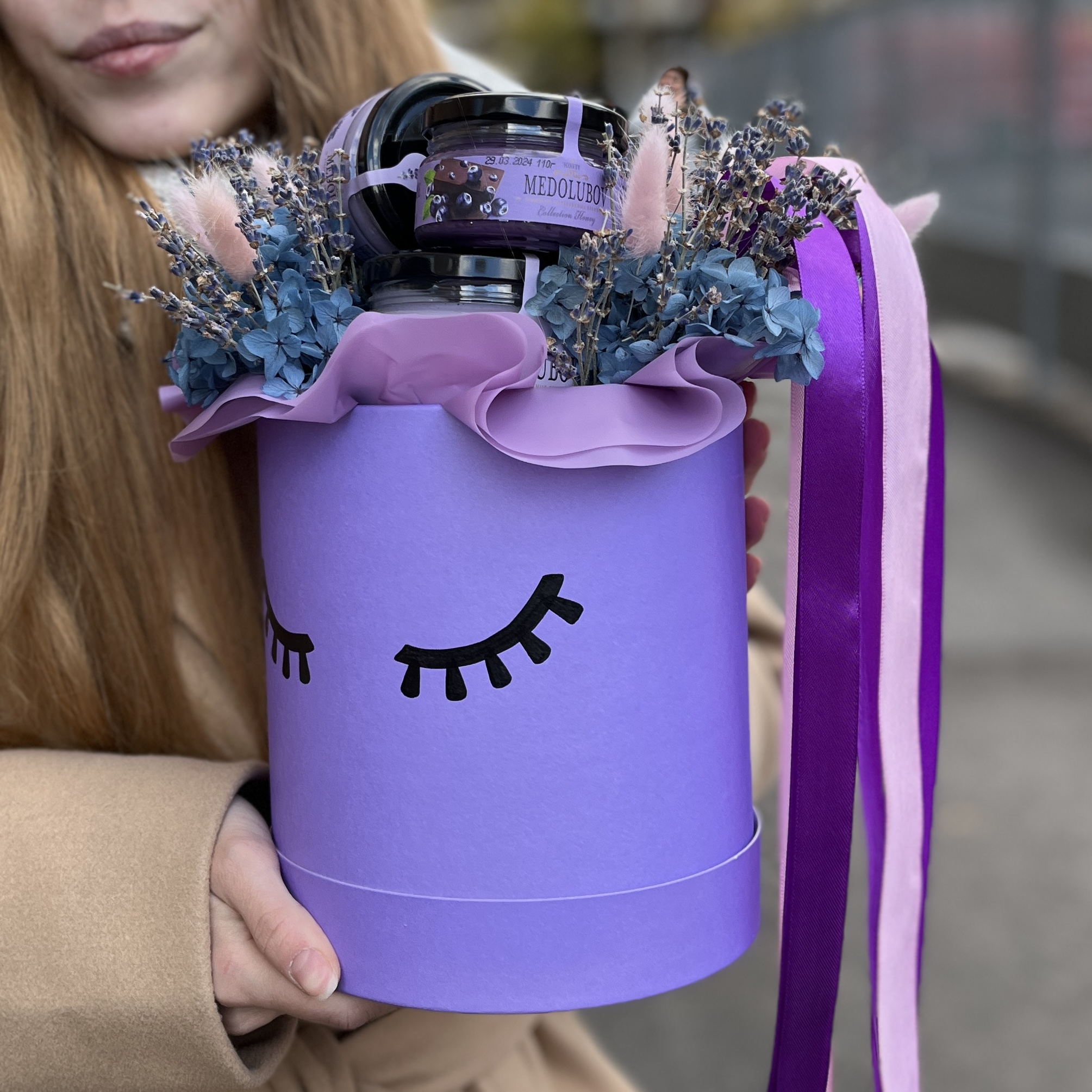 Коробка Единорог с гортензией и медом