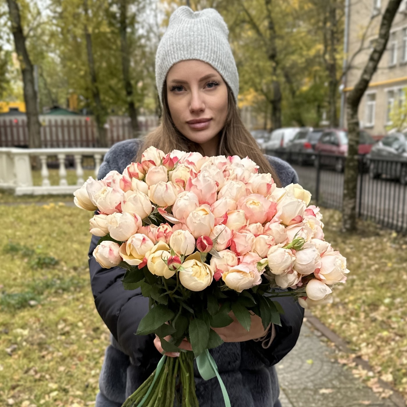 Кустовая пионовидная роза Принцесса Суки