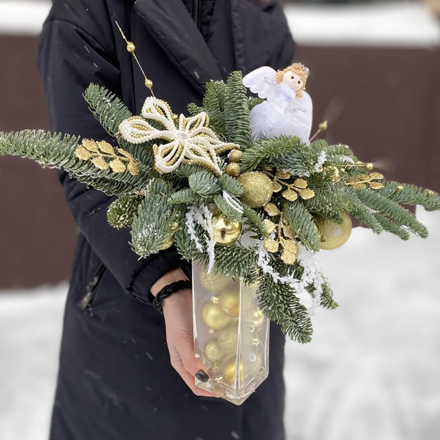 Новогодняя композиция Рождественский ангел с нобилисом