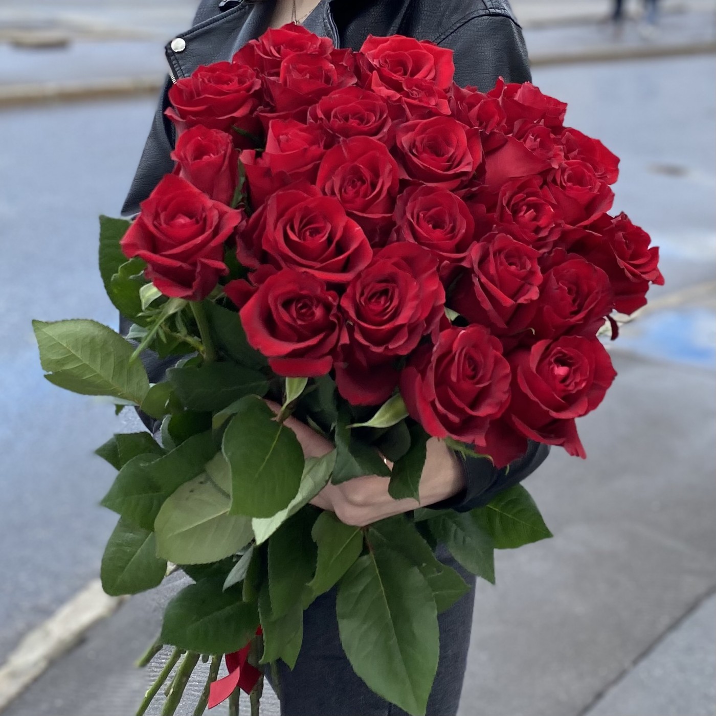Роза красная Эвер Ред 80 см