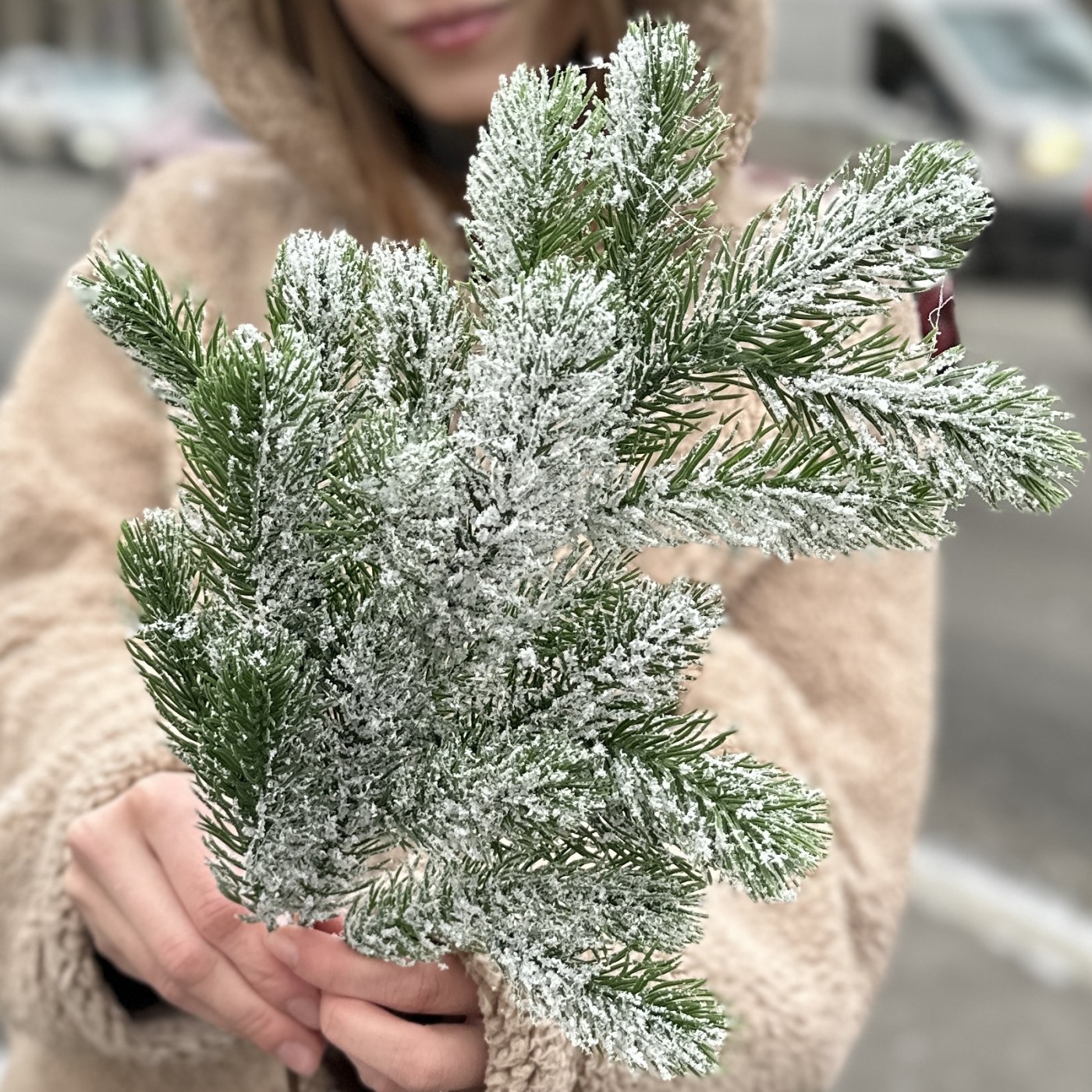 Ветки еловые искуственные со снегом