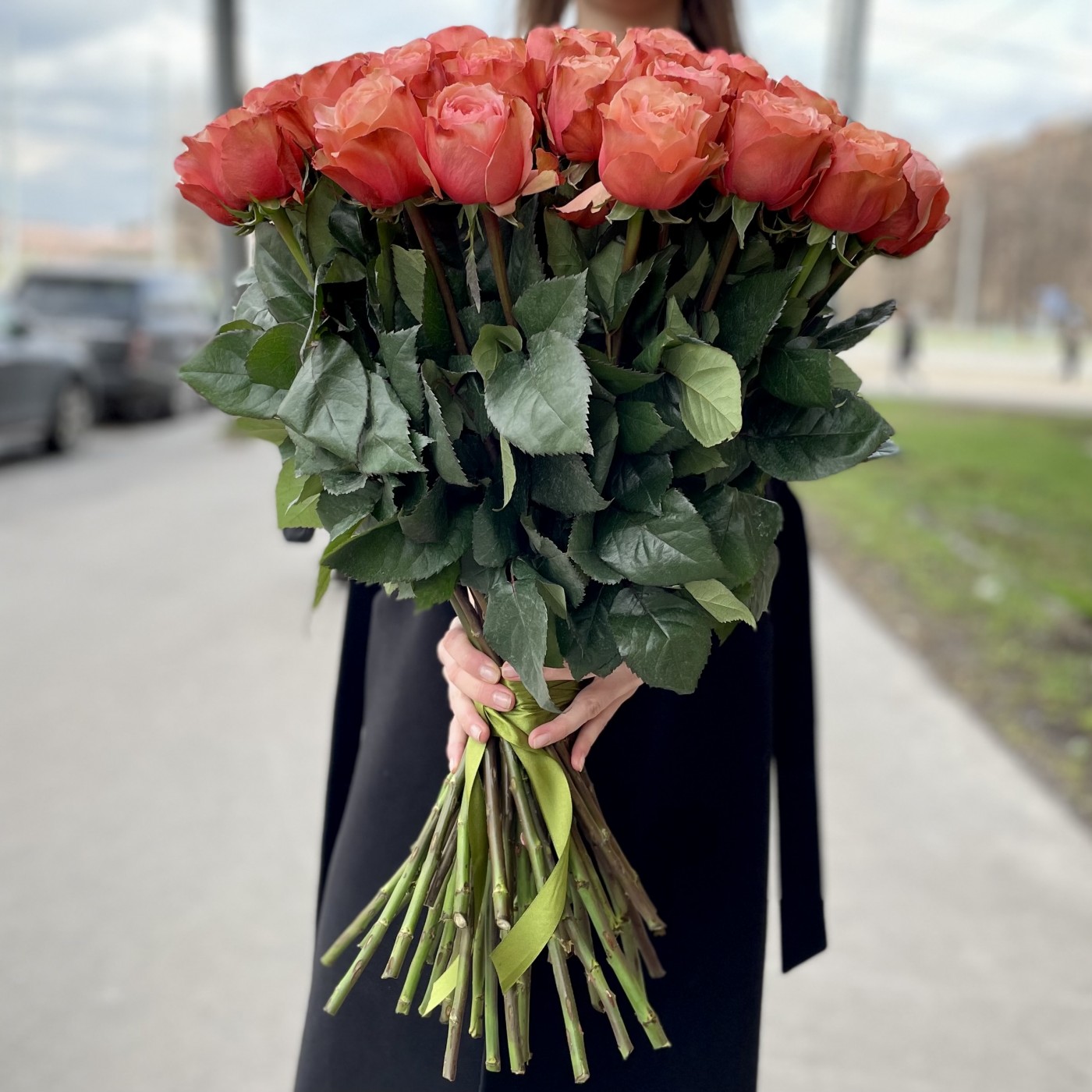 Роза Кахала 70 см