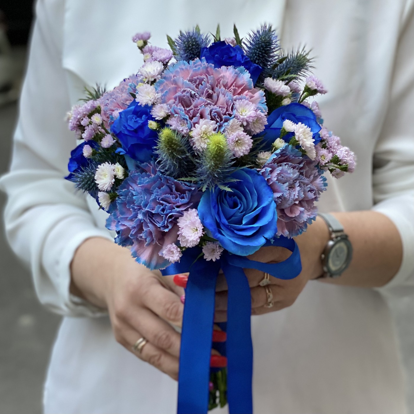 Букет невесты с синими розами