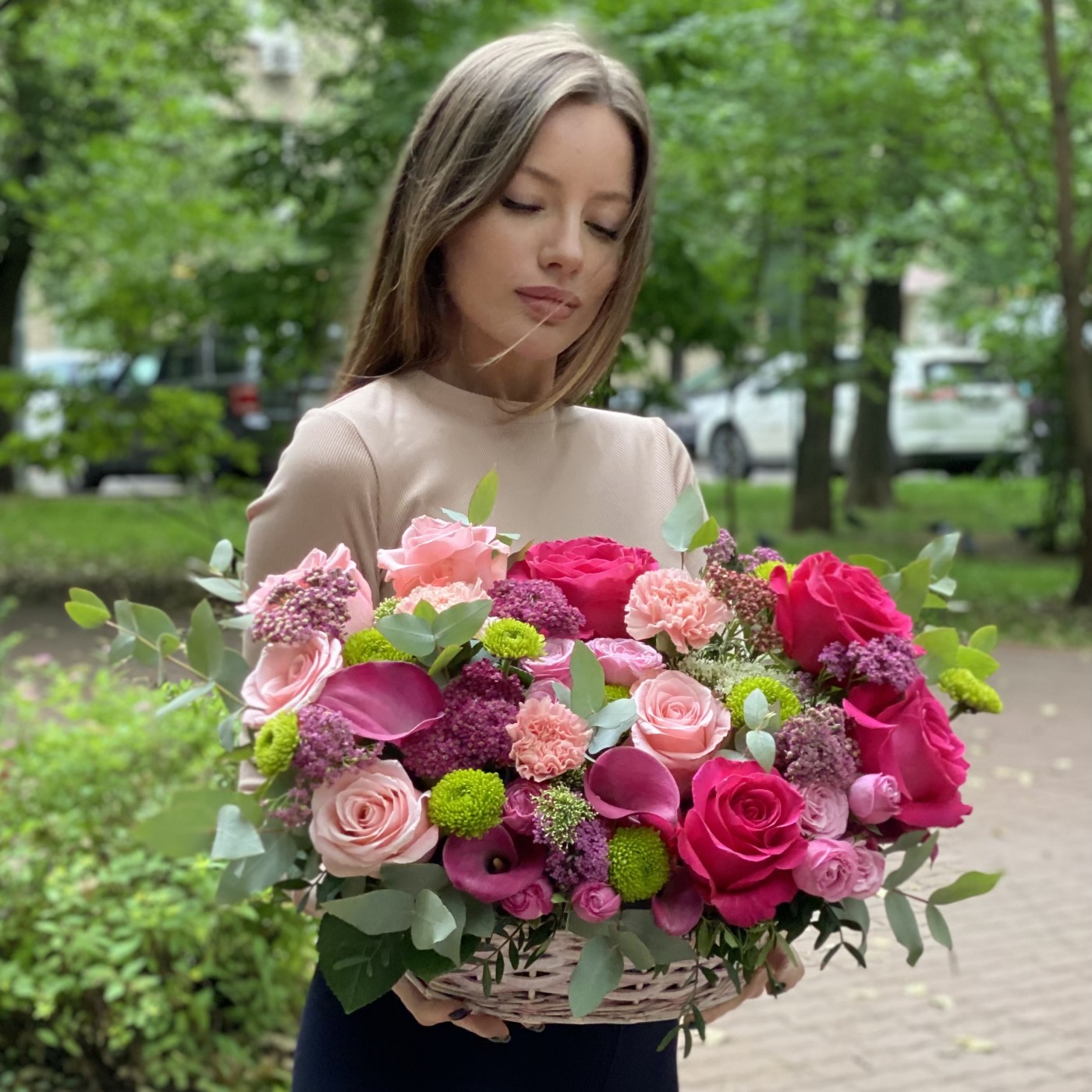 Композиция Фламенко с каллами и розами