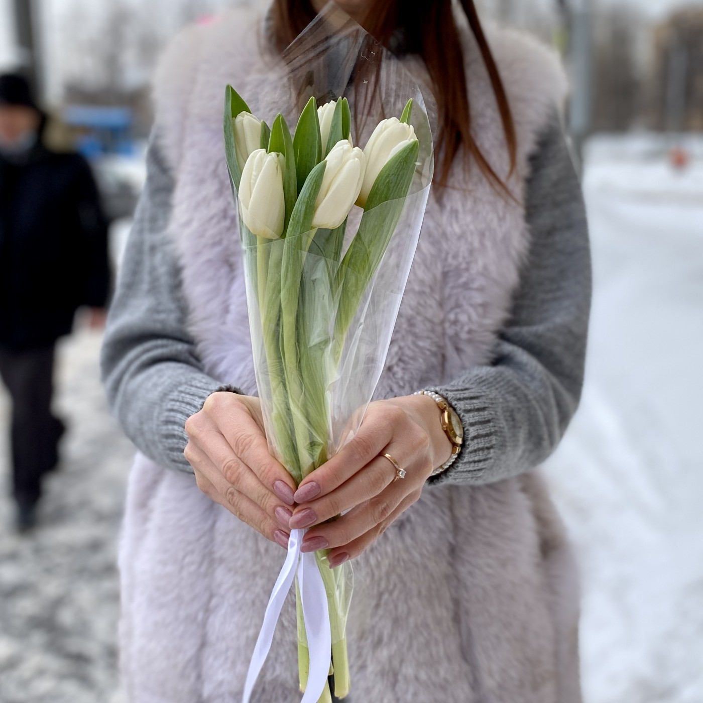 Корпоративный букет белые тюльпаны