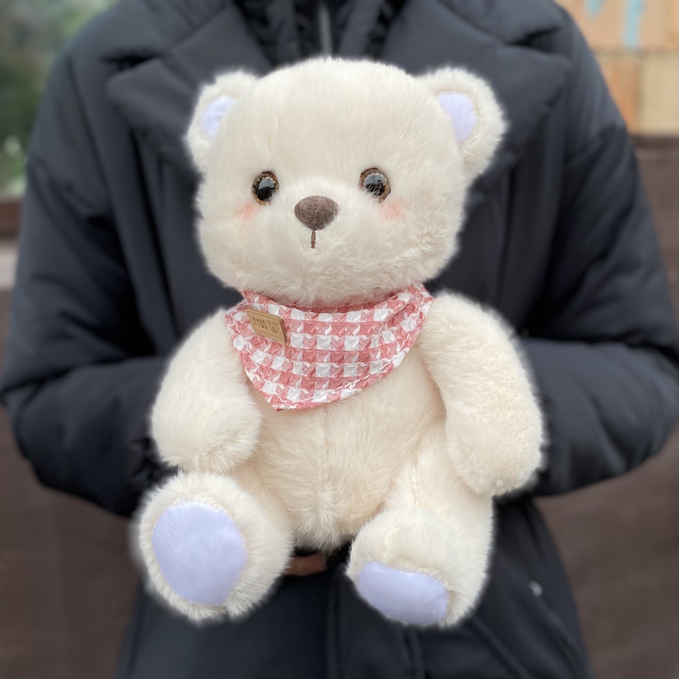 Мишка с розовым шарфиком