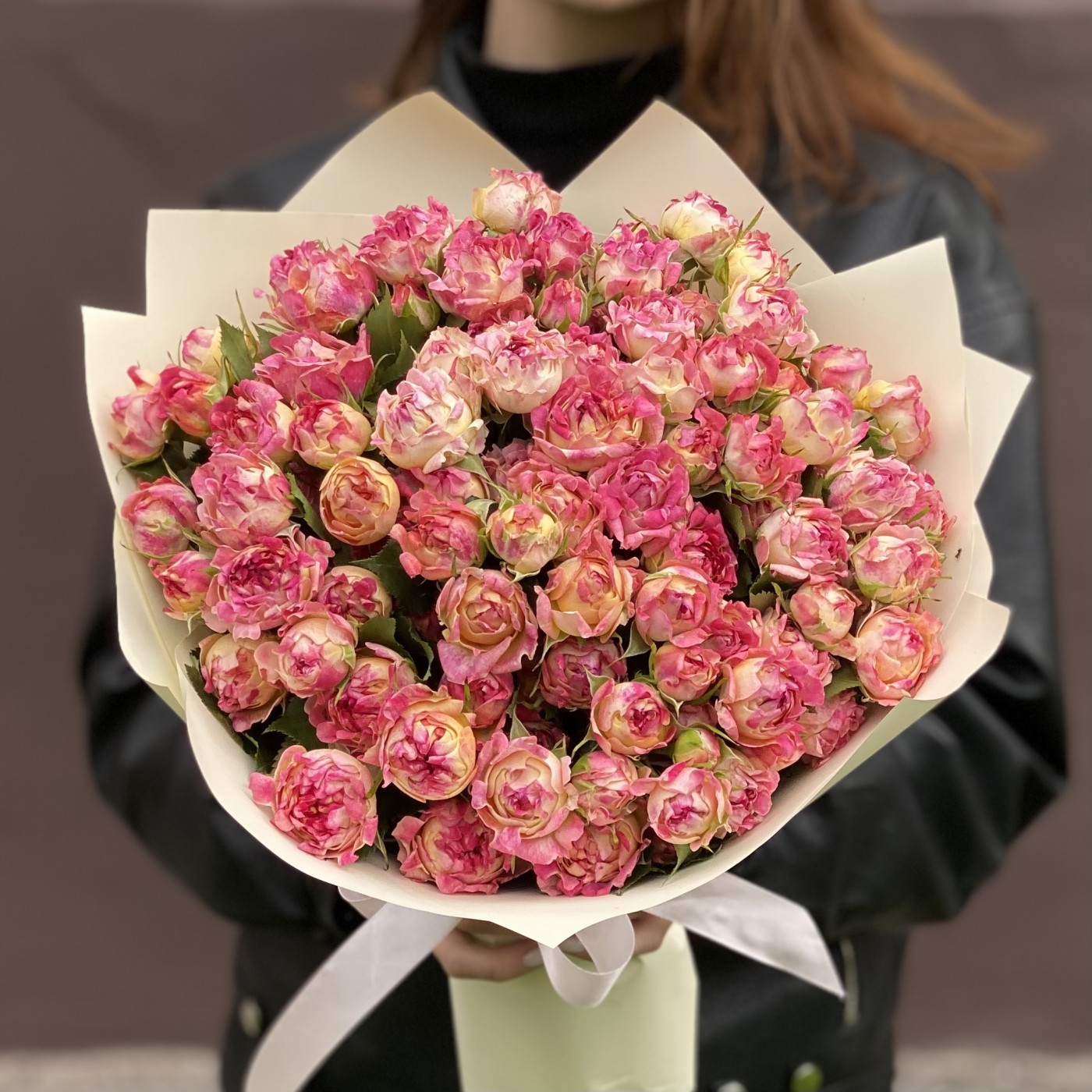 25 кустовых роз Лотус 40см