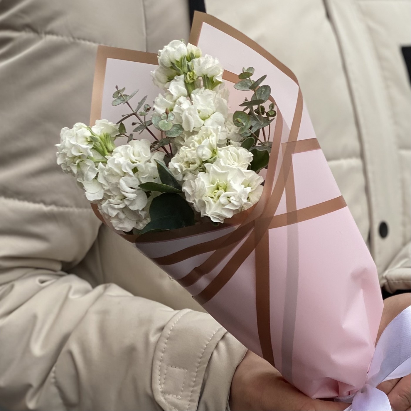 Корпоративный букет белых маттиол