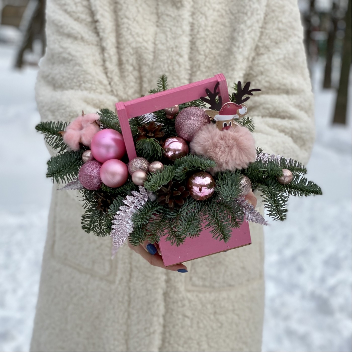 Новогодняя композиция Розовое сияние