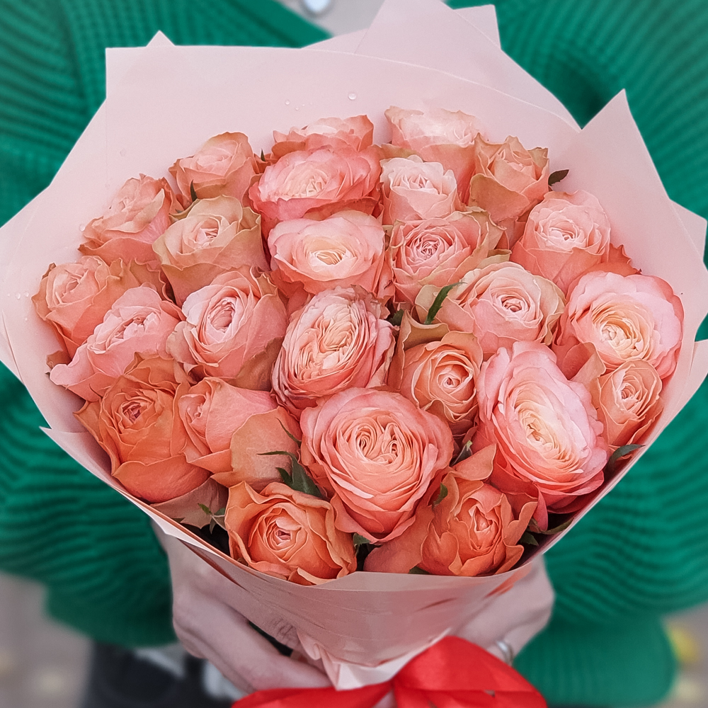 25 пионовидных роз Кахала